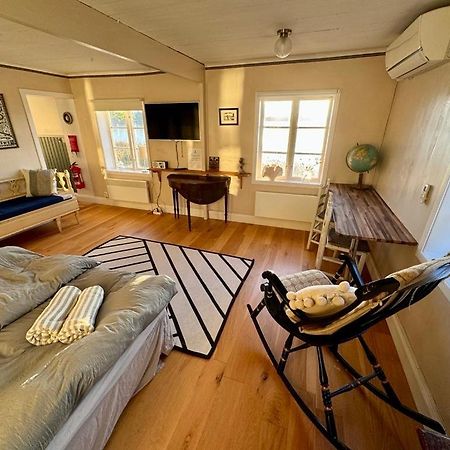 Remarkable Harbour View Cabin. Osthammar Bagian luar foto